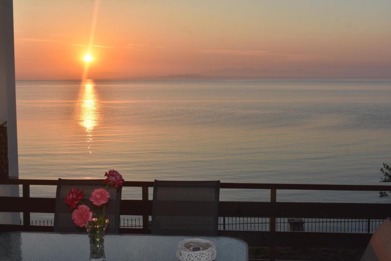 Paradiso Del Mare On The Beach By "Elite" Plános Dış mekan fotoğraf